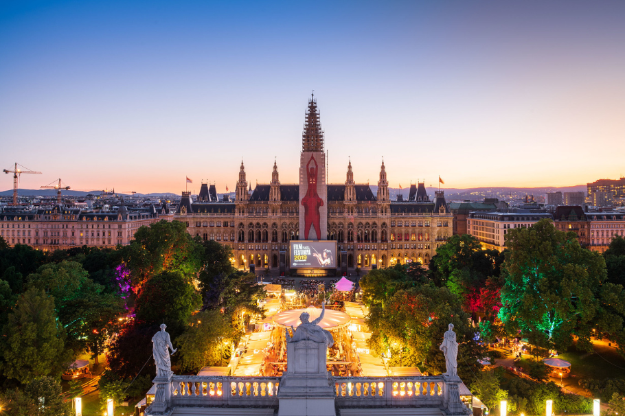 Oper für die Sommerpause: Der Staatsopern-Sonntag am Rathausplatz