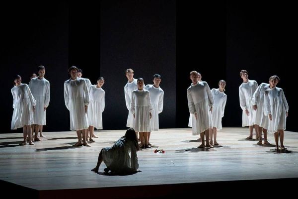 Mila Schmidt (Jolanthe), Ensemble Ballett