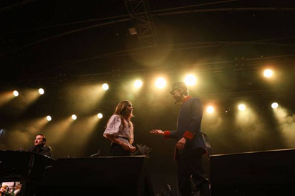 Julia Edtmeier (Micaëla, Dancaïro), Anton Zetterholm (Don José)