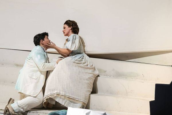 David Junghoon Kim (Ruggero Lastouc), Verity Wingate (Magda de Civry)